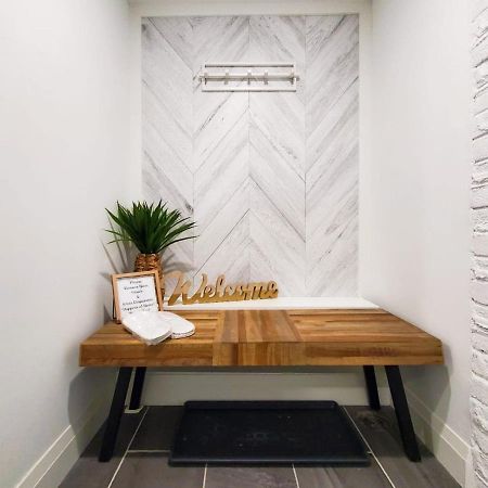 Renovated Guest Suite Near The Lake & High Park In Toronto! Zewnętrze zdjęcie