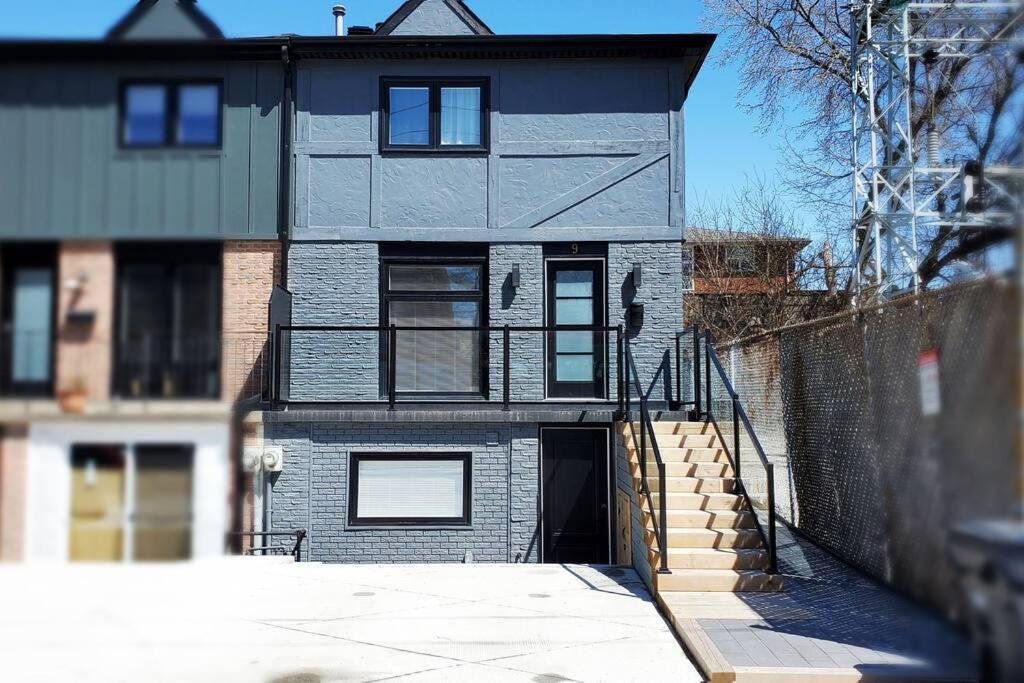 Renovated Guest Suite Near The Lake & High Park In Toronto! Zewnętrze zdjęcie
